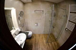 Отели типа «постель и завтрак» Lando Тарновске-Гуры Двухместный номер с 1 кроватью и собственной ванной комнатой-1